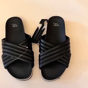 Time and Tru Women's Cross Strap Black Sandals  Sz 7